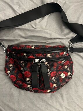 The Iris Best Version Crossbody Bag (Field of Darkness)